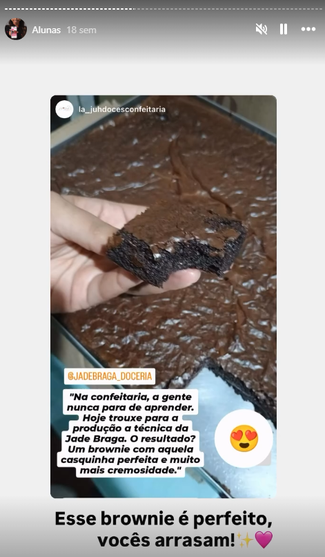 Aluna mostrando brownie cremoso